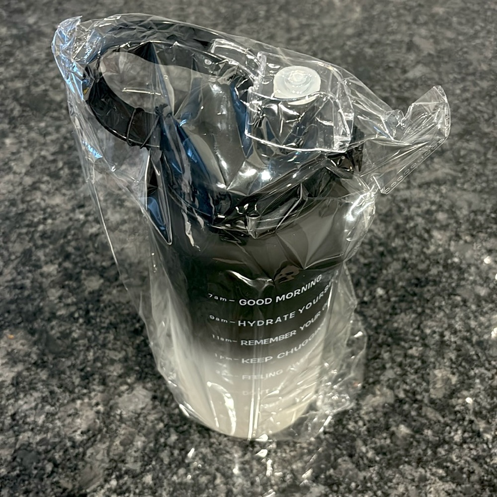 64 oz Mayim motivational water bottle for every day hydration